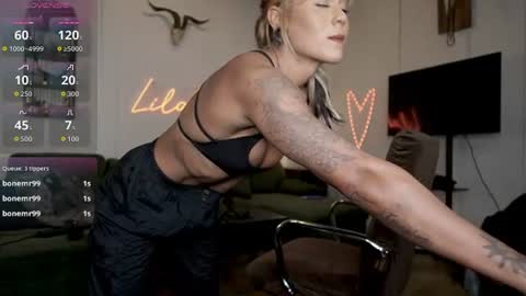 Snapshot of lilah_fit chatting on July 2026 10:58:01 PM Lilah Fit online show from July 2026 10:58:01 PM