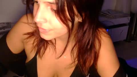 Snapshot of lilbeccaxo chatting on November 2025 06:13:01 AM Rebecca online show from November 2025 06:13:01 AM