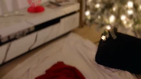 Snapshot of lilbeccaxo chatting on December 2025 10:50:01 PM Rebecca online show from December 2025 10:50:01 PM