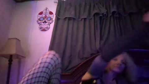 Snapshot of lilbit4u chatting on December 2024 07:01:01 AM lilbit4u online show from December 2024 07:01:01 AM