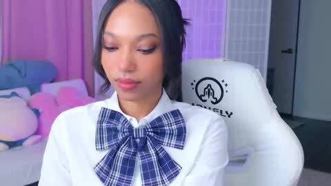 Snapshot of lileviemarie chatting on February 2026 02:45:02 AM evie online show from February 2026 02:45:02 AM