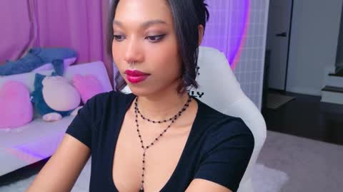 Snapshot of lileviemarie chatting on February 2026 02:45:01 AM evie online show from February 2026 02:45:01 AM