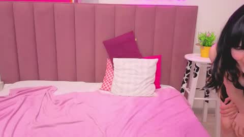 Lilli  follow me kiss online show from June 2026 09:56:02 AM