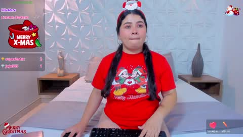 Snapshot of lili_mccormick chatting on December 2024 04:34:01 AM SALOME online show from December 2024 04:34:01 AM