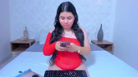 Snapshot of lili_mccormick chatting on February 2025 04:47:01 AM SALOME online show from February 2025 04:47:01 AM