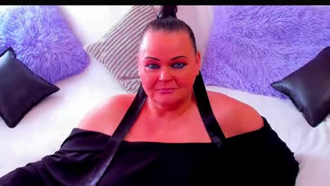 Lili online show from May 2026 07:26:01 AM