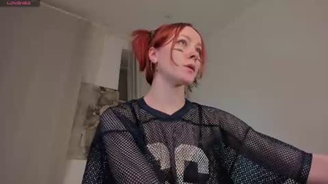 Snapshot of lilian_kroft chatting on June 2026 12:07:01 PM LIL online show from June 2026 12:07:01 PM