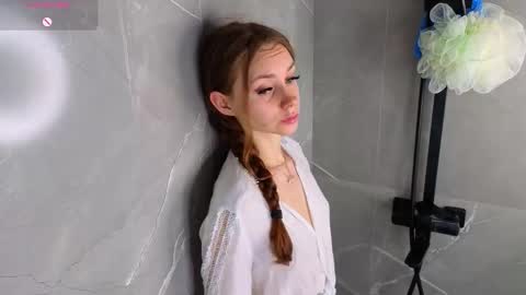 Hi I am Luna online show from February 2026 03:15:02 PM