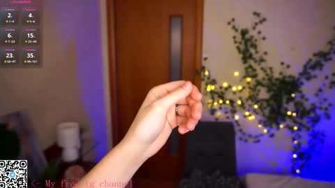 Lilian online show from December 2025 08:23:01 AM