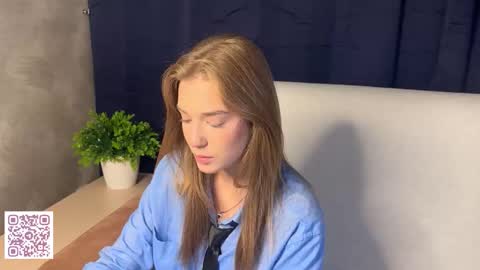 Snapshot of lilianlees chatting on October 2025 04:59:01 PM LilianLees online show from October 2025 04:59:01 PM