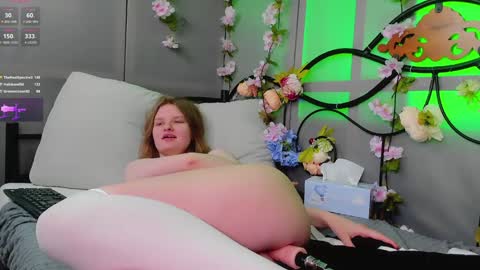 hi guys Im new here Im 18 years oldIve never had sex online show from January 2025 08:53:02 PM