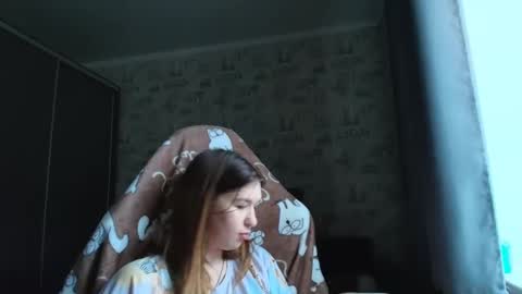 liliawoolf online show from April 2026 10:31:01 AM