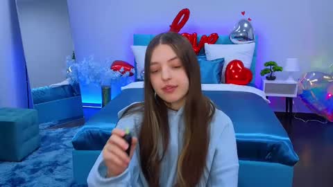 Lili Bakery online show from February 2025 01:11:02 AM