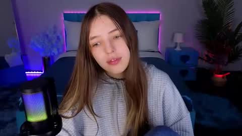 Lili Bakery online show from November 2025 02:33:02 AM