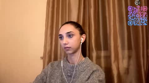 Lina online show from October 2025 10:32:02 PM