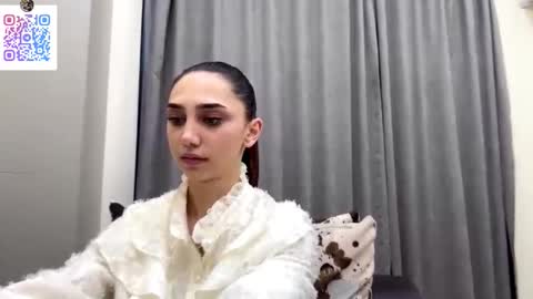 Lina online show from January 2026 10:34:01 PM