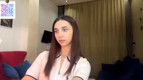 Lina online show from January 2026 10:04:01 PM