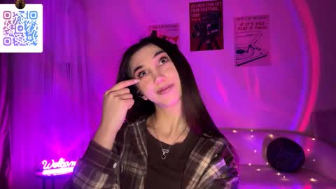 Lina online show from March 2026 10:27:02 PM