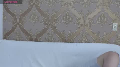 lilimini online show from December 2024 01:40:01 AM
