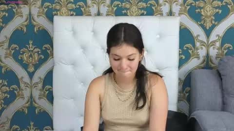 lilimini online show from December 2024 01:43:01 AM