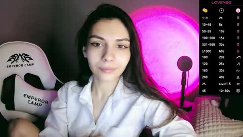 lilirose online show from September 2025 02:28:02 PM
