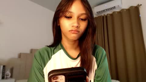 Chloe online show from October 2025 04:57:02 AM