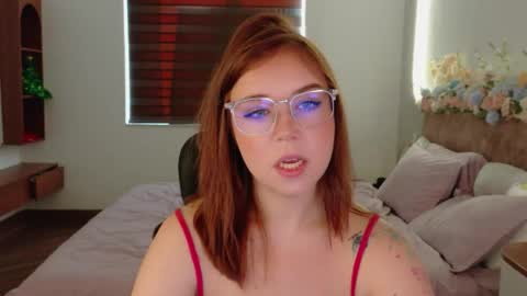 Snapshot of lilith_bonheur chatting on May 2026 11:23:01 PM Lilith Bonheur online show from May 2026 11:23:01 PM