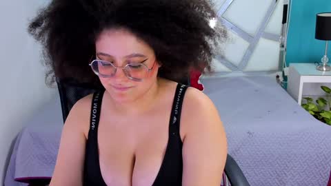 Snapshot of lilith_mesa chatting on December 2024 07:44:01 AM Lilith online show from December 2024 07:44:01 AM