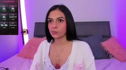 Snapshot of lilith_petit_ chatting on July 2026 01:05:01 PM Lili petit online show from July 2026 01:05:01 PM