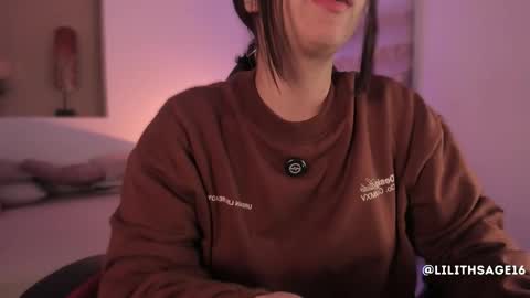 lilith_sage_ online show from November 2025 12:59:02 PM