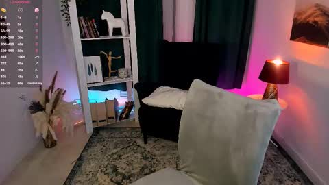 Lilith online show from September 2025 04:51:02 PM