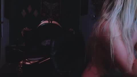 lilithmystic01 online show from February 2025 04:40:02 PM