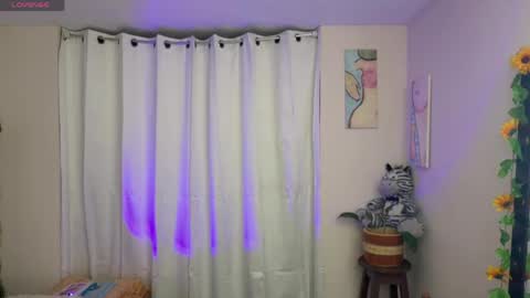 Snapshot of lilithrose_b chatting on April 2026 06:53:02 AM Lele online show from April 2026 06:53:02 AM