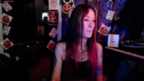 Call me Lilith online show from October 2025 01:34:02 PM