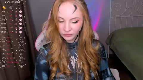 Snapshot of lilkitty_melanie chatting on October 2025 08:54:02 PM Melanie online show from October 2025 08:54:02 PM