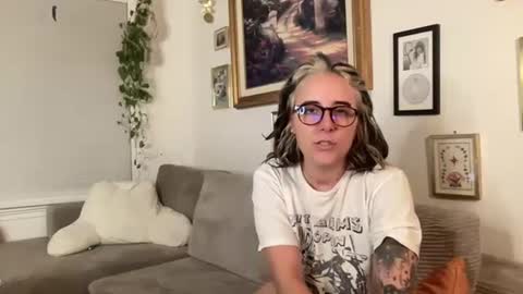 lilldaddysgirl online show from October 2025 02:30:01 AM