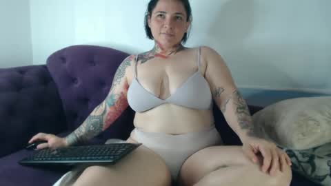 Snapshot of lillebbw_sweet chatting on October 2025 07:44:02 PM lille online show from October 2025 07:44:02 PM