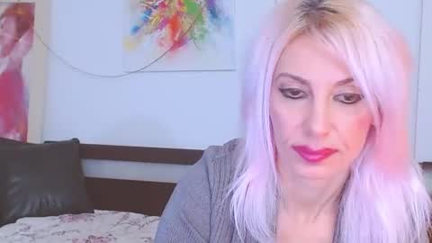 Snapshot of lillianasara chatting on January 2025 01:19:01 AM Lara online show from January 2025 01:19:01 AM