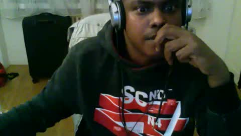 Snapshot of lillpluto chatting on November 2025 02:11:02 AM lillpluto online show from November 2025 02:11:02 AM