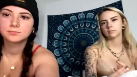 Snapshot of lillstephanie chatting on October 2025 04:13:01 AM lillstephanie online show from October 2025 04:13:01 AM