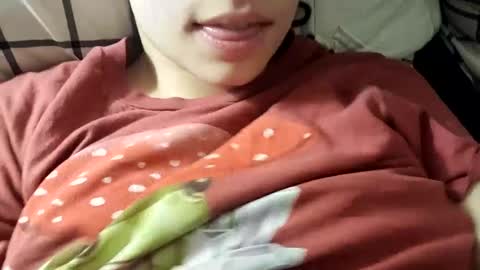 Snapshot of lilly49547 chatting on December 2024 08:39:01 PM Lilly online show from December 2024 08:39:01 PM