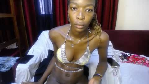 Snapshot of lilly_freak chatting on September 2025 07:13:02 AM Des online show from September 2025 07:13:02 AM