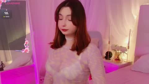 Snapshot of lilly_royse chatting on November 2025 06:24:01 AM lilly_royse online show from November 2025 06:24:01 AM