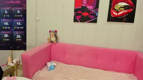 Lily online show from January 2025 04:26:01 AM