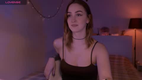 Snapshot of lillyfarey chatting on October 2025 05:52:01 PM LillyFarey online show from October 2025 05:52:01 PM