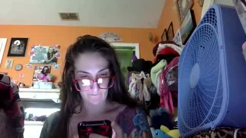 Snapshot of lillylushabae chatting on May 2026 06:16:02 PM hi guys im back on here 3 online show from May 2026 06:16:02 PM