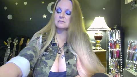 Lillyth Eden online show from December 2024 04:34:01 AM