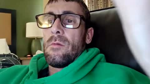 Snapshot of lilmacthecat484280 chatting on October 2025 01:43:02 PM lilmacthecat484280 online show from October 2025 01:43:02 PM