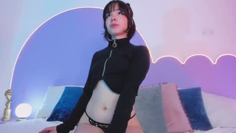 Lilou online show from December 2024 05:33:02 PM