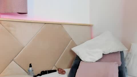 Snapshot of liloukatt chatting on January 2025 03:39:01 AM Lilou  online show from January 2025 03:39:01 AM